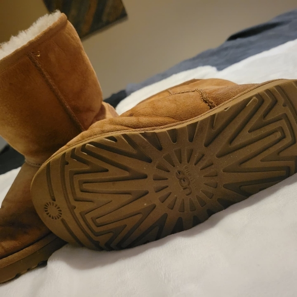 Authentic Ugg Boots - Picture 2 of 2